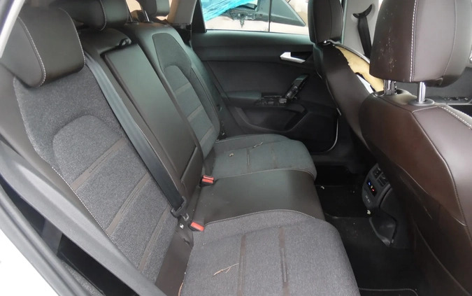 Seat Leon cena 25900 przebieg: 22300, rok produkcji 2021 z Szczuczyn małe 352